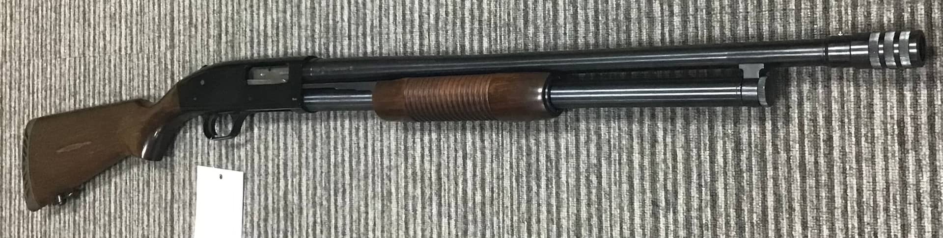 Mossberg 12 gauge 500a thumbnail 3