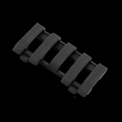 Ergo 5-Slot Low Profile Wire Loom Rail Cover - Black