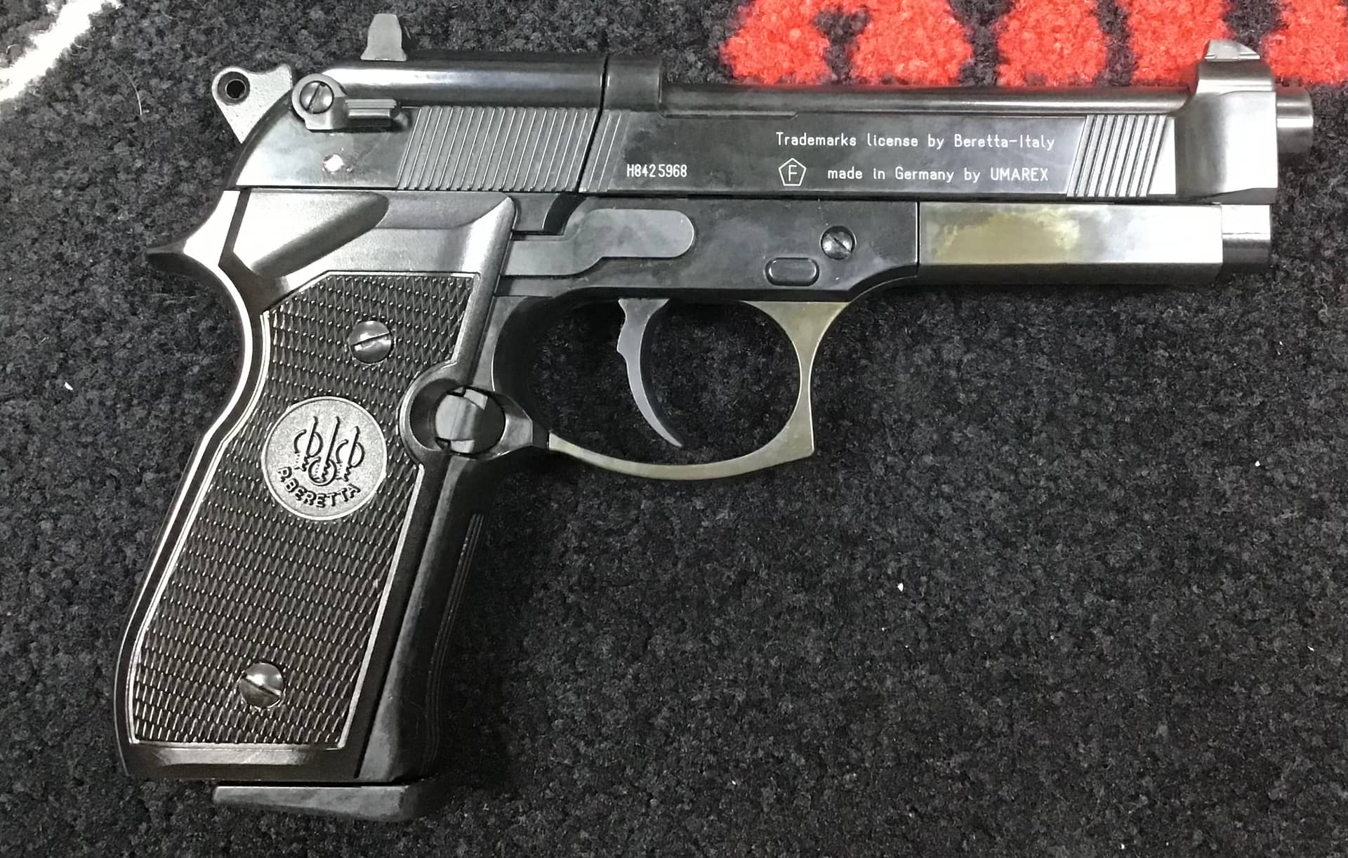 Umarex .177 Beretta M 92 FS - Image 1